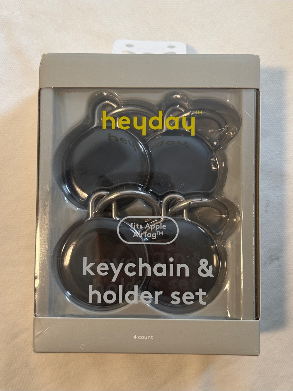 ☀️ Heyday Keychain and Holder Set of 4 For Apple AirTags NWT